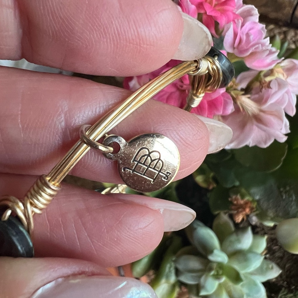 SALE!!! Bourbon & Bowties Abalone bangle and Arrowhead bangle set - Picture 3 of 9